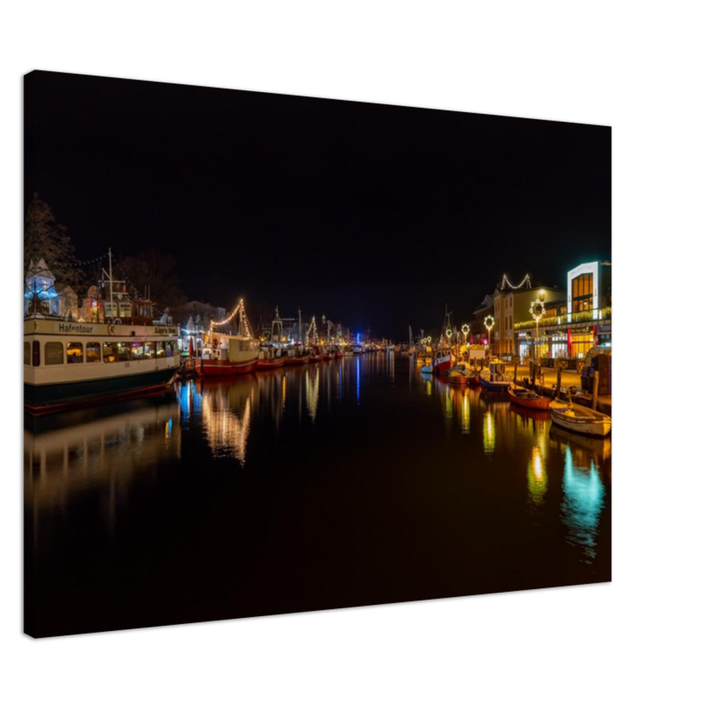 Warnemünde bei Nacht